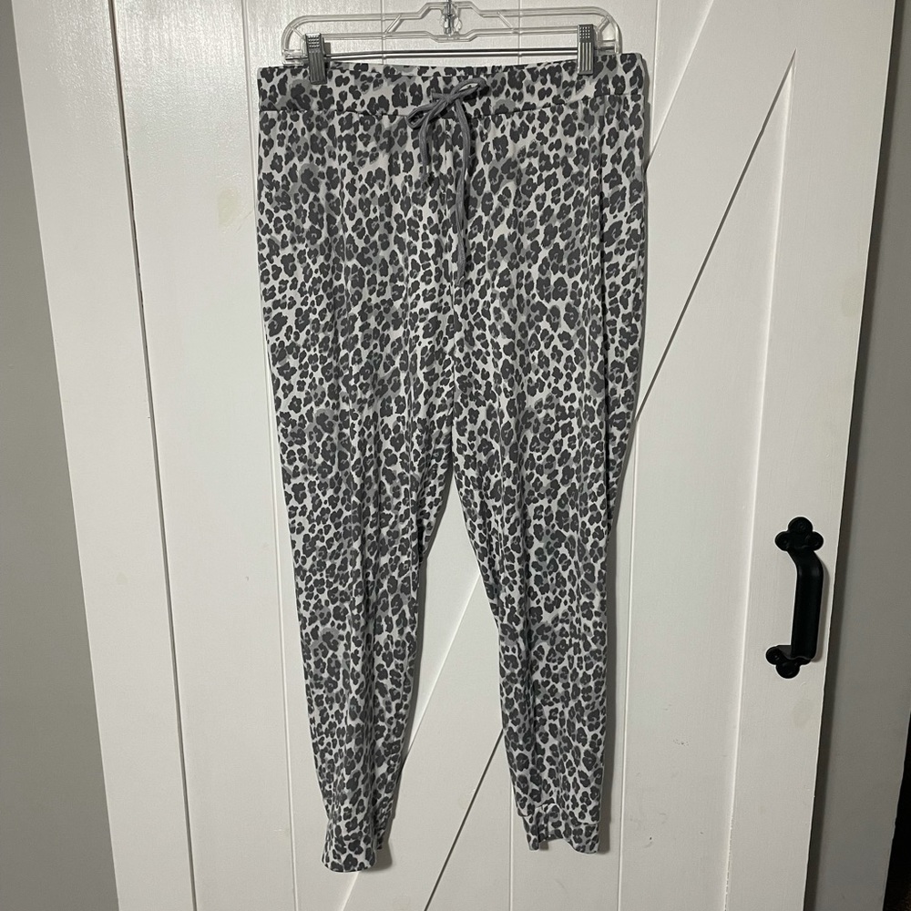 Womens Rae Dunn Gray Leopard Print Jogger Sweatpants Size Large